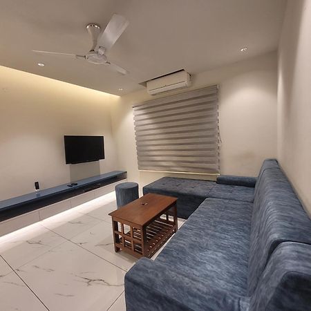 Gangothriii Apartment Thiruvananthapuram ภายนอก รูปภาพ